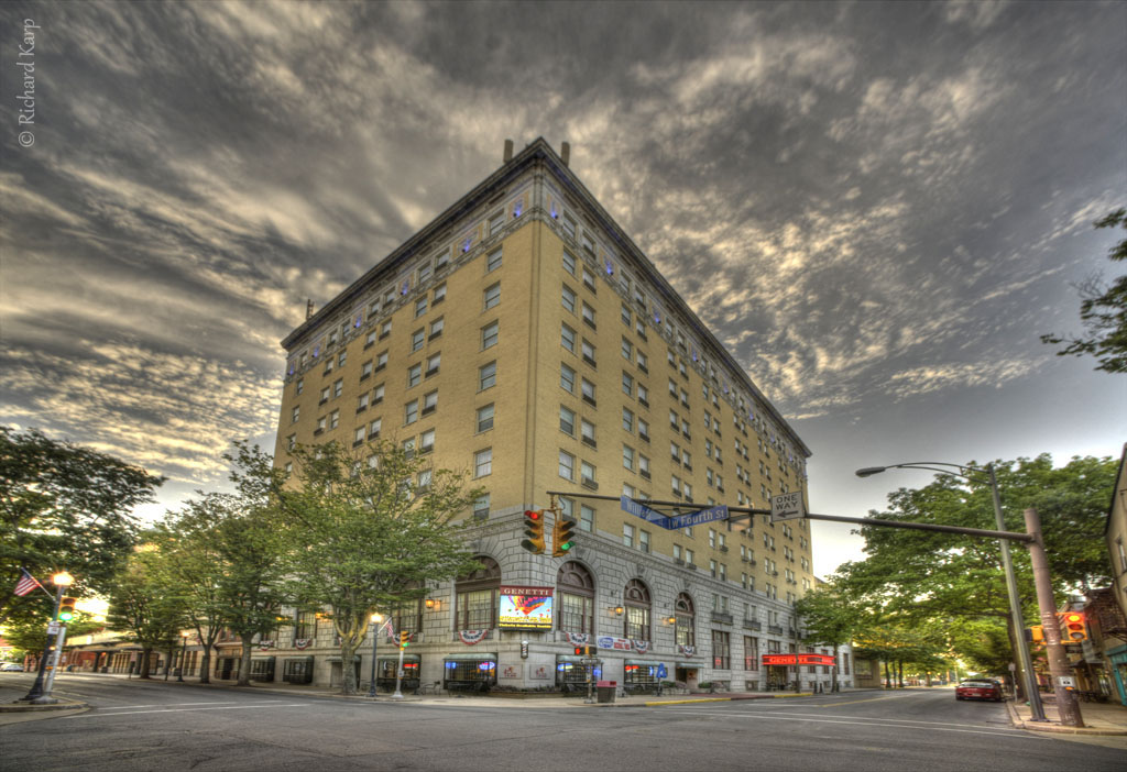 Gennetti Hotel - 200 West Fourth Street    © Richard Karp