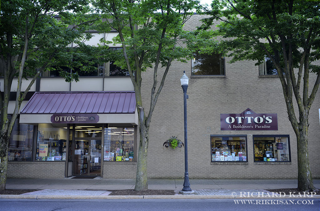 Otto’s Book Store - 107 W. Fourth Street   © Richard Karp