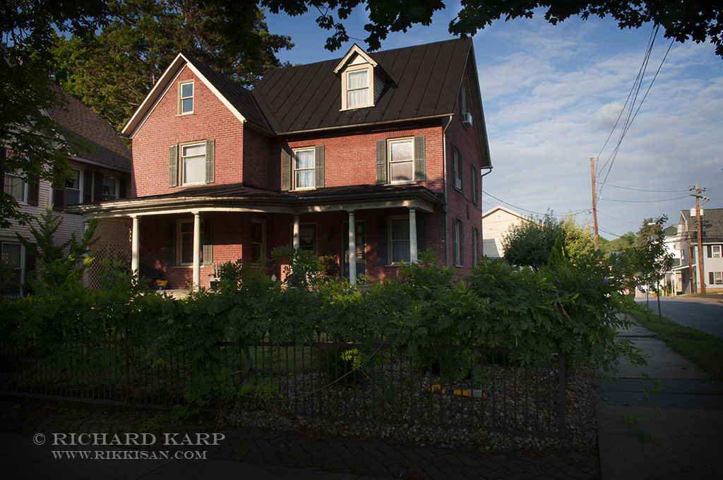 Main Street #104  © 2012 Richard Karp