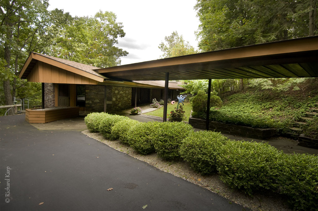 1501 Glen Echo Drive.   2009    (c) Richard Karp