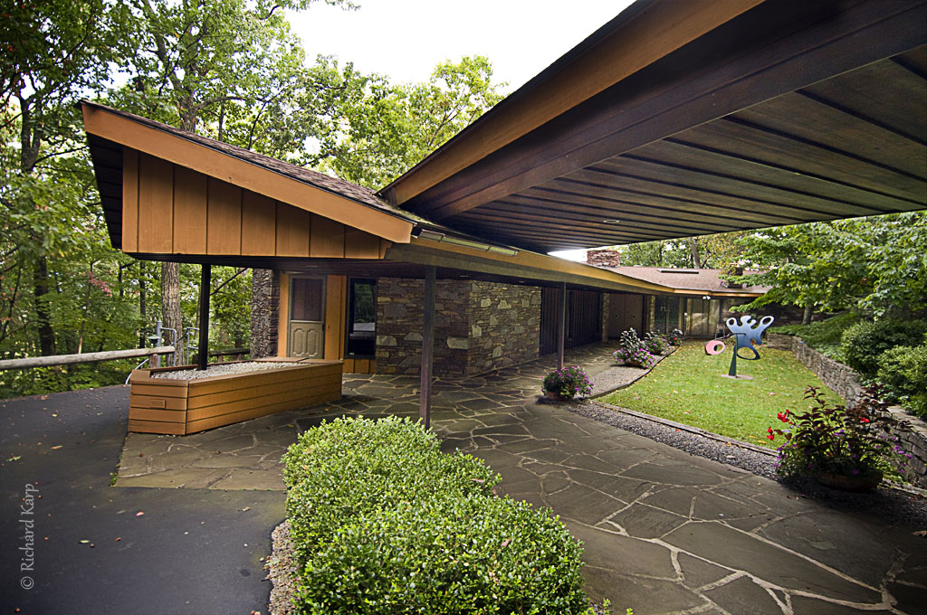 1501 Glen Echo Drive.   2009    (c) Richard Karp