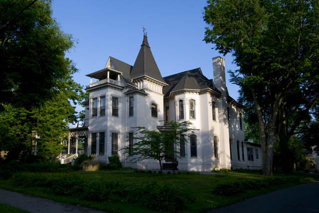 Cochran House.  1005 West Fourth Street       2009.   (c) Richard Karp