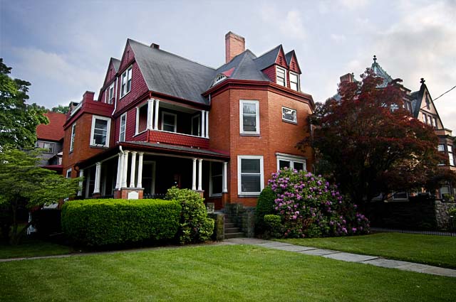 Johnson House Museum, 901 West Fourth Street.  2009   (c) Richard Karp