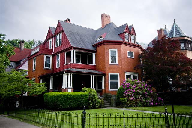 Johnson House Museum, 901 West Fourth Street.  2009   (c) Richard Karp