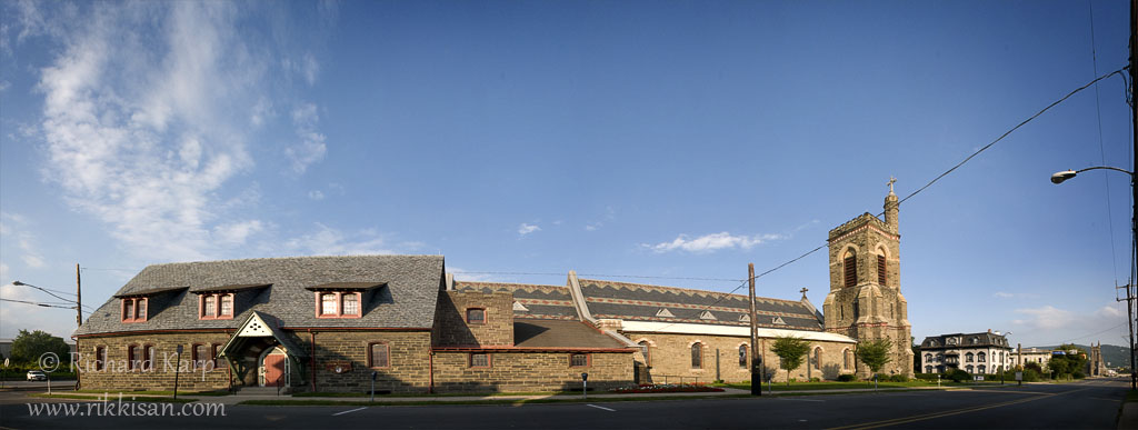 Christ Episcopal Church, 426 Mulberry Street.  (c) Richard Karp