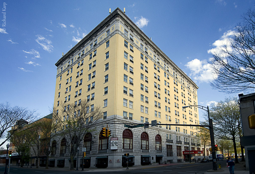 Historic GeThenetti Hotel, 200 West Fourth Street.   (c) Richard Karp