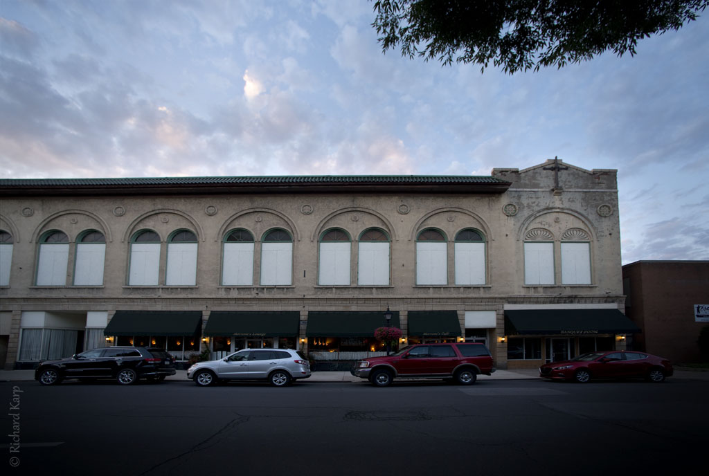 Morrone's Café & Lounge, 738 West Fourth Street.      (c) Richard Karp