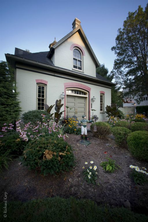 Nan Young’s Carriage House, 1515 Florence Street.       (c) Richard Karp