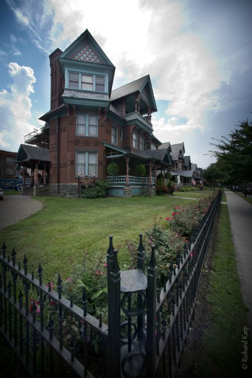 Rowley House Museum, 707 West Fourth Street.     (c) Richard Karp