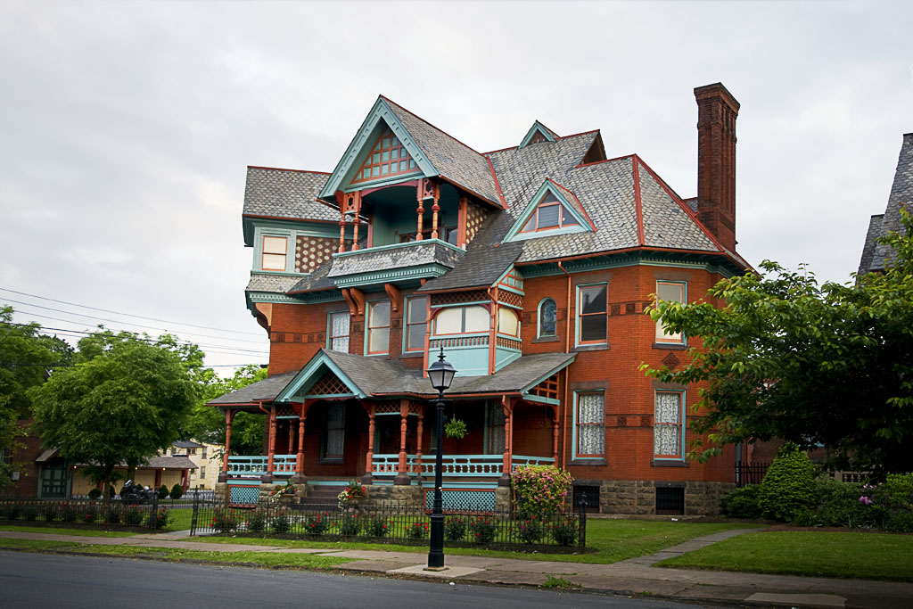 Rowley House Museum, 707 West Fourth Street.     (c) Richard Karp