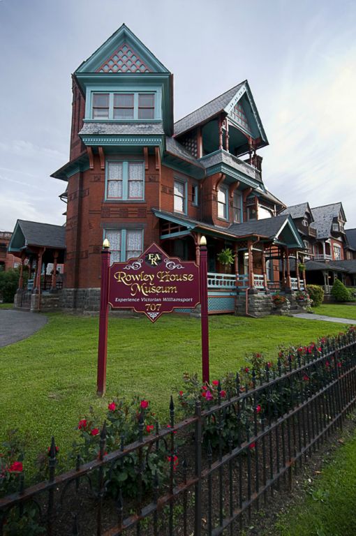 Rowley House Museum, 707 West Fourth Street.     (c) Richard Karp