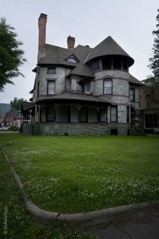 Hermance House, 405 West Fourth Street.     (c) Richard Karp