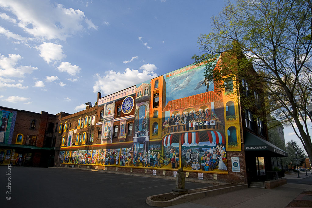 Mural Canyon & Bullfrog Brewery 2009  © Richard Karp