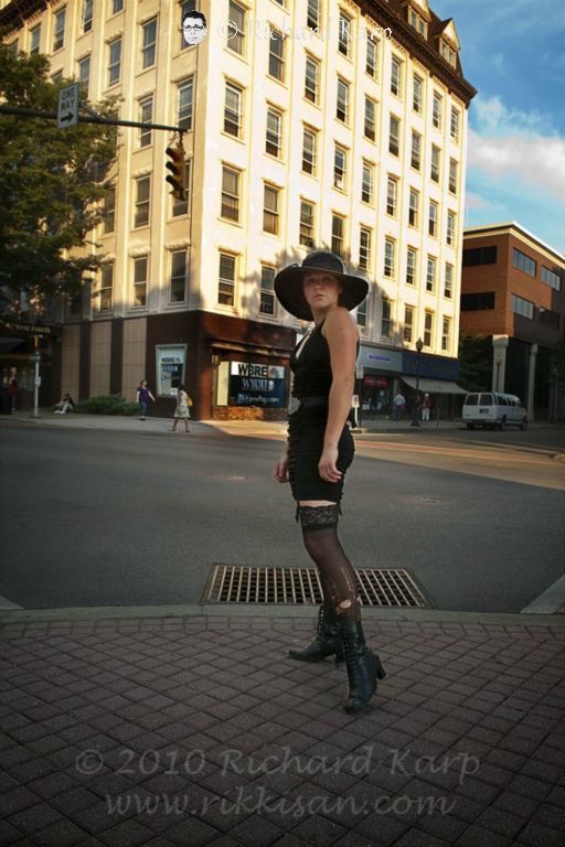 Lena at Fourth & Pine, 2010     © Richard Karp