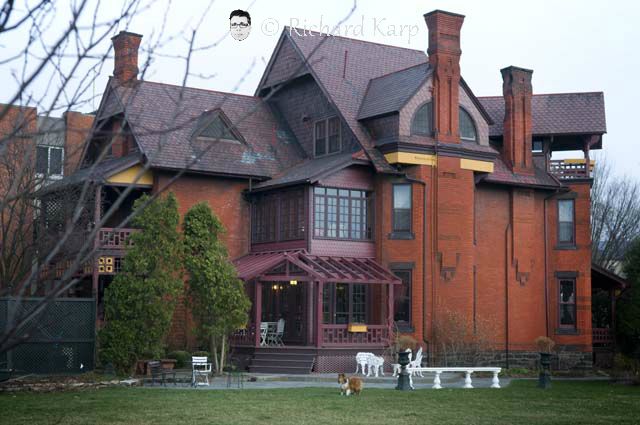 Hiram Rhodes House, 2009     © Richard Karp