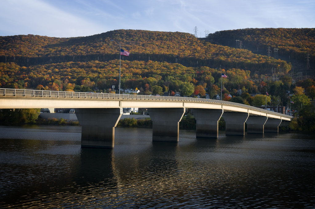 Maynard Street Bridge, 2010    © Richard Karp