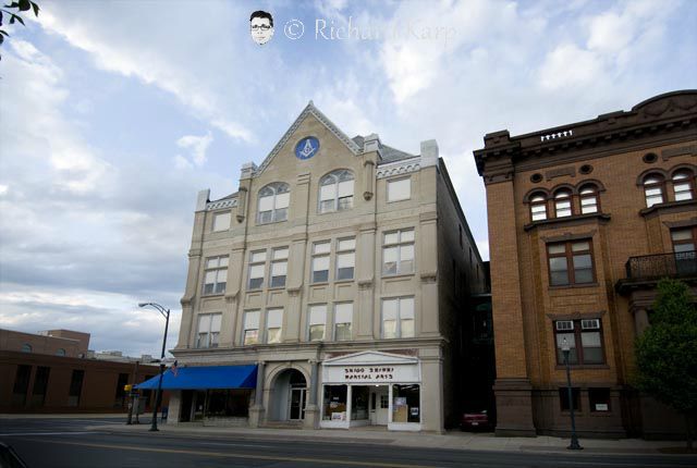 Scottish Rite, 2009     © Richard Karp