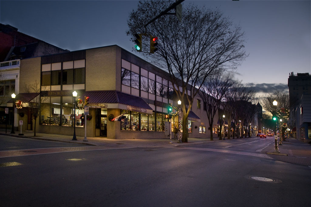 Fourth & Pine, looking west, 2008       © Richard Karp