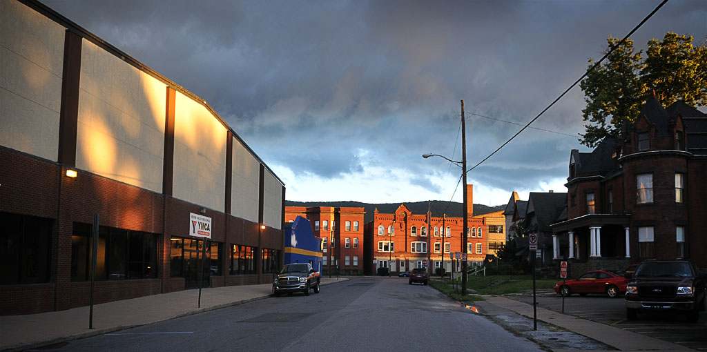 Elmira Street, 2008     @ Richard Karp