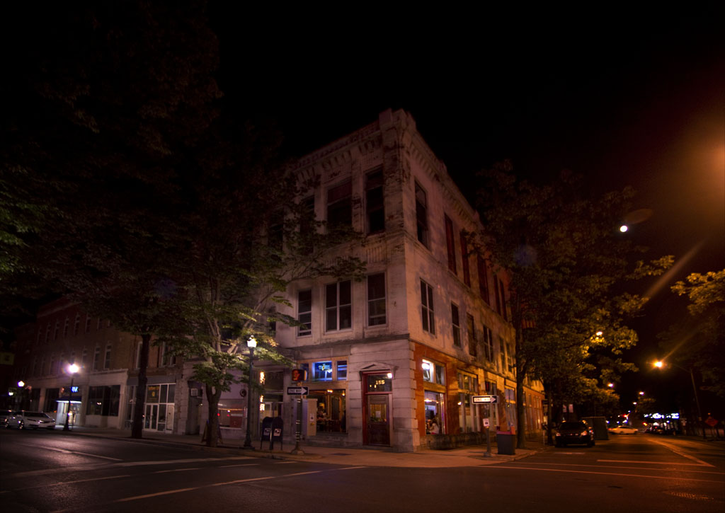 Moon & Raven Public House, 2014   © Richard Karp