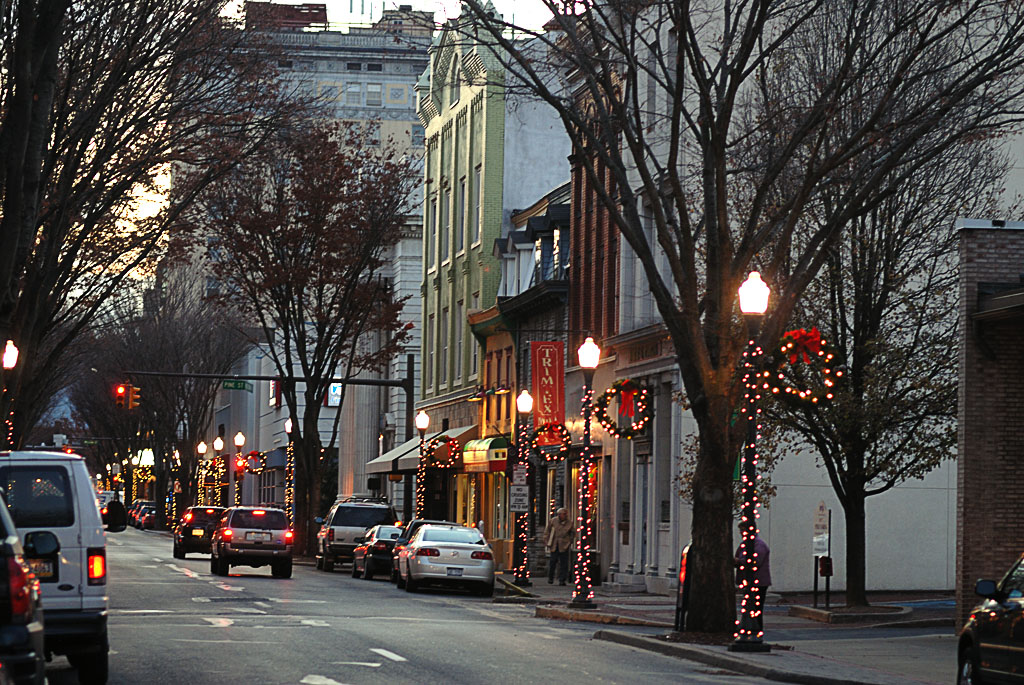 Positively Fourth Street, 2008           @ Richard Karp