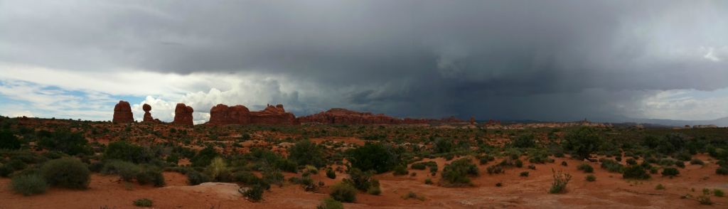 Arches National Park, Utah.     (c) Richard Karp