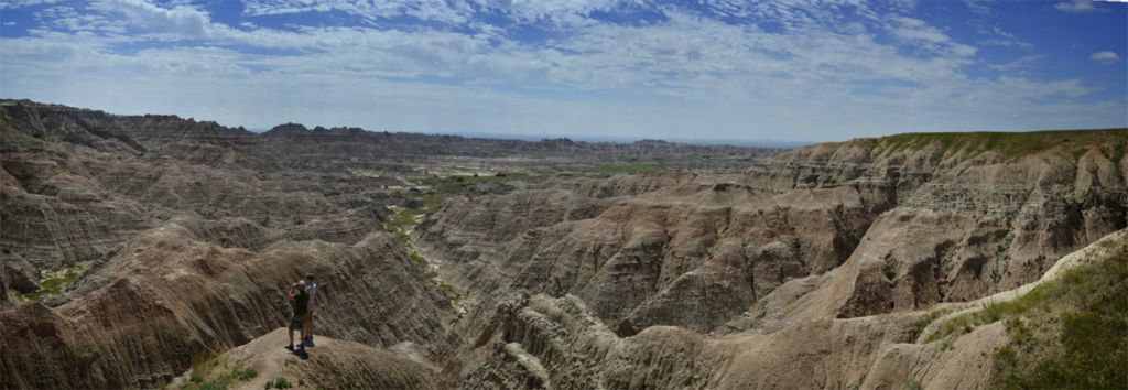 Badllands National Park.     (c) Richard Karp